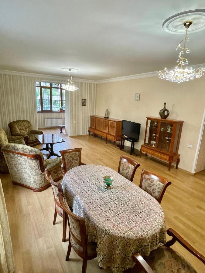 Apartment In The Center Of Erywań Zewnętrze zdjęcie