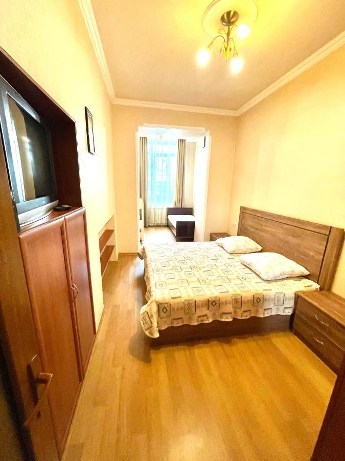 Apartment In The Center Of Erywań Zewnętrze zdjęcie