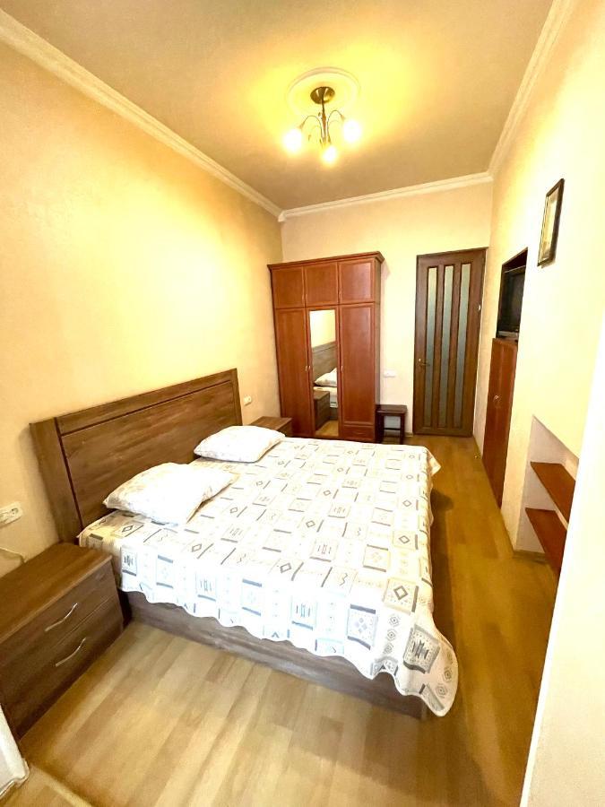 Apartment In The Center Of Erywań Zewnętrze zdjęcie
